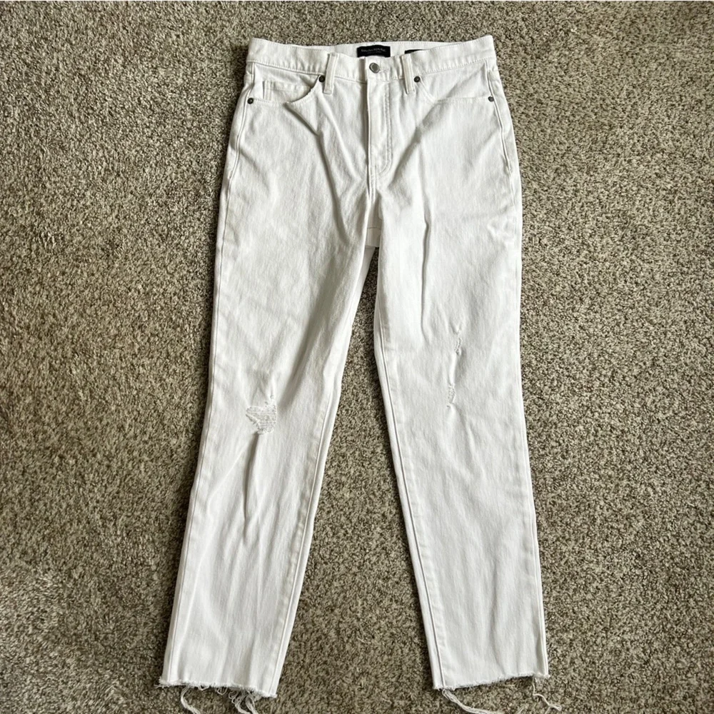 Banana Republic White High Rise Slim Distressed Denim Size 29 Spring Easter
